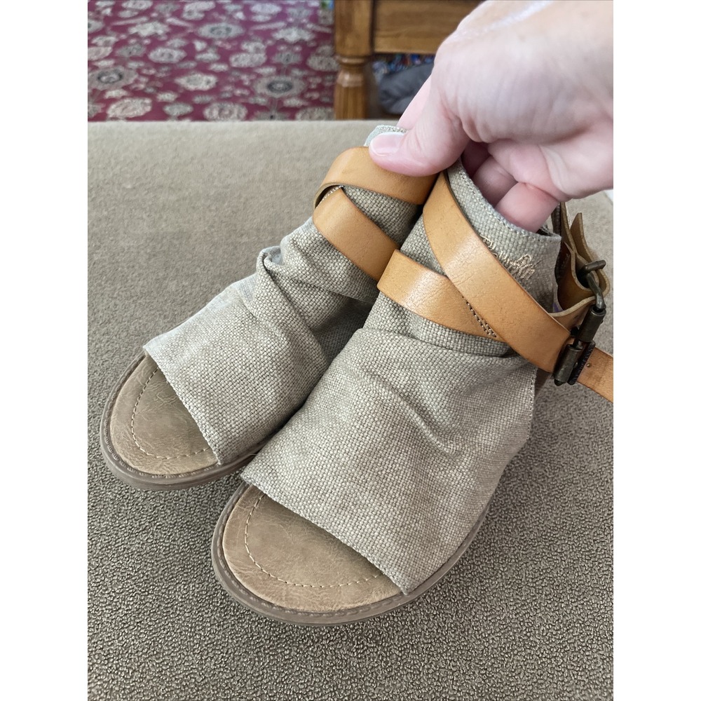 Blowfish Malibu Women's Size 8 Ankle Open Toe Sandals Tank Beige (TD)